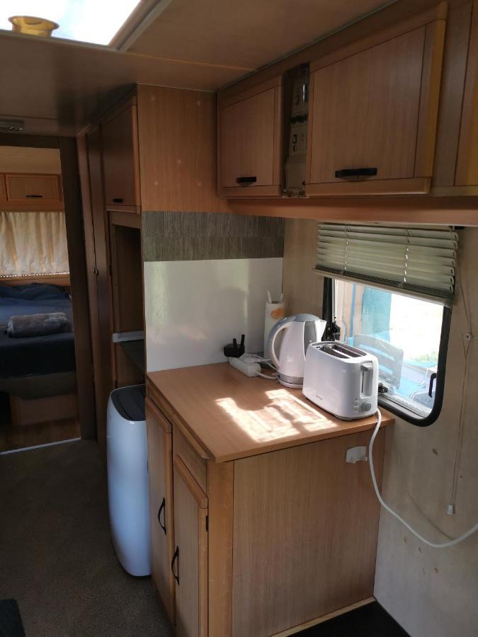 Large Camper In The Olive Grove Hotel Banjole Exterior foto