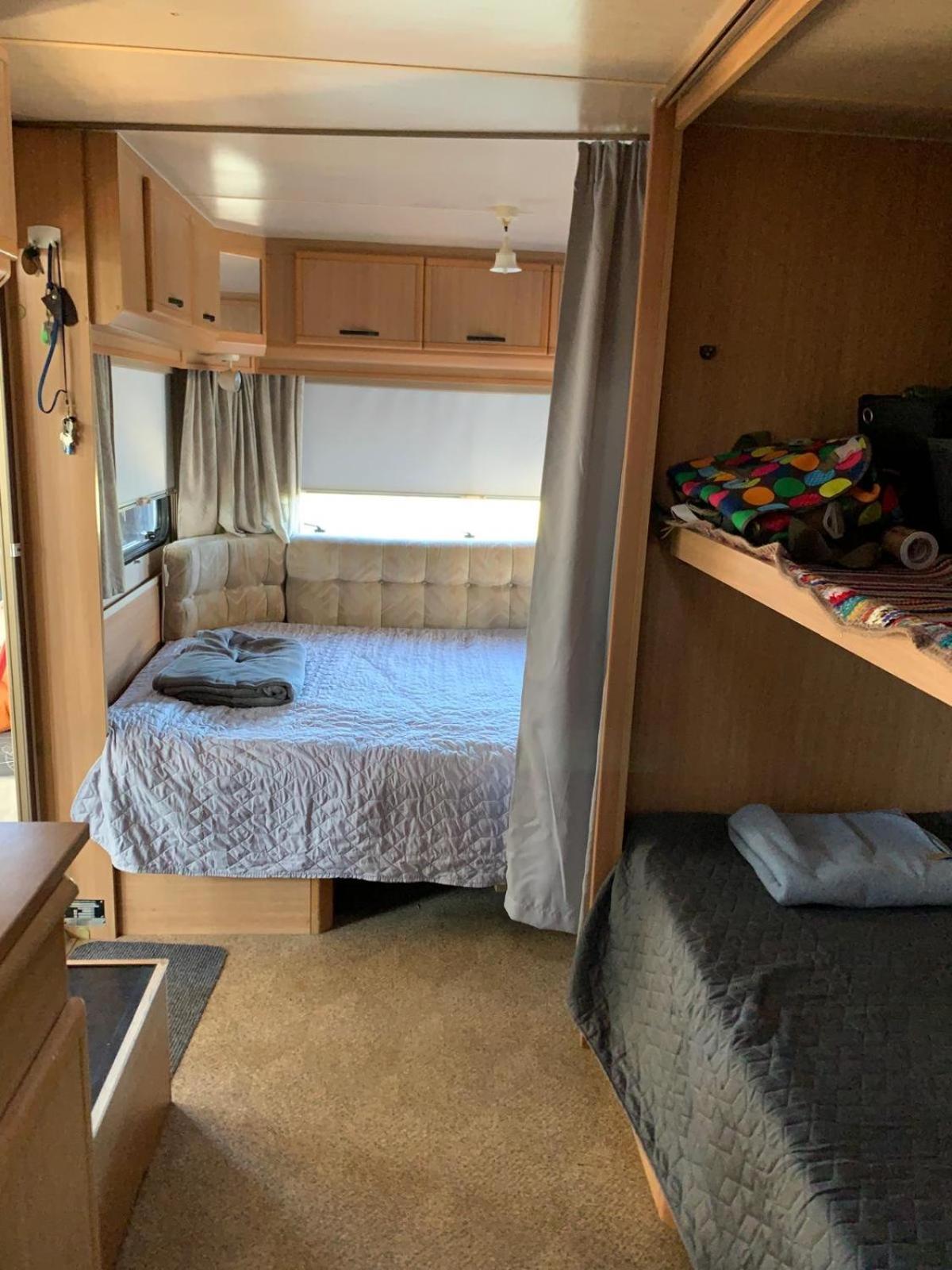 Large Camper In The Olive Grove Hotel Banjole Exterior foto