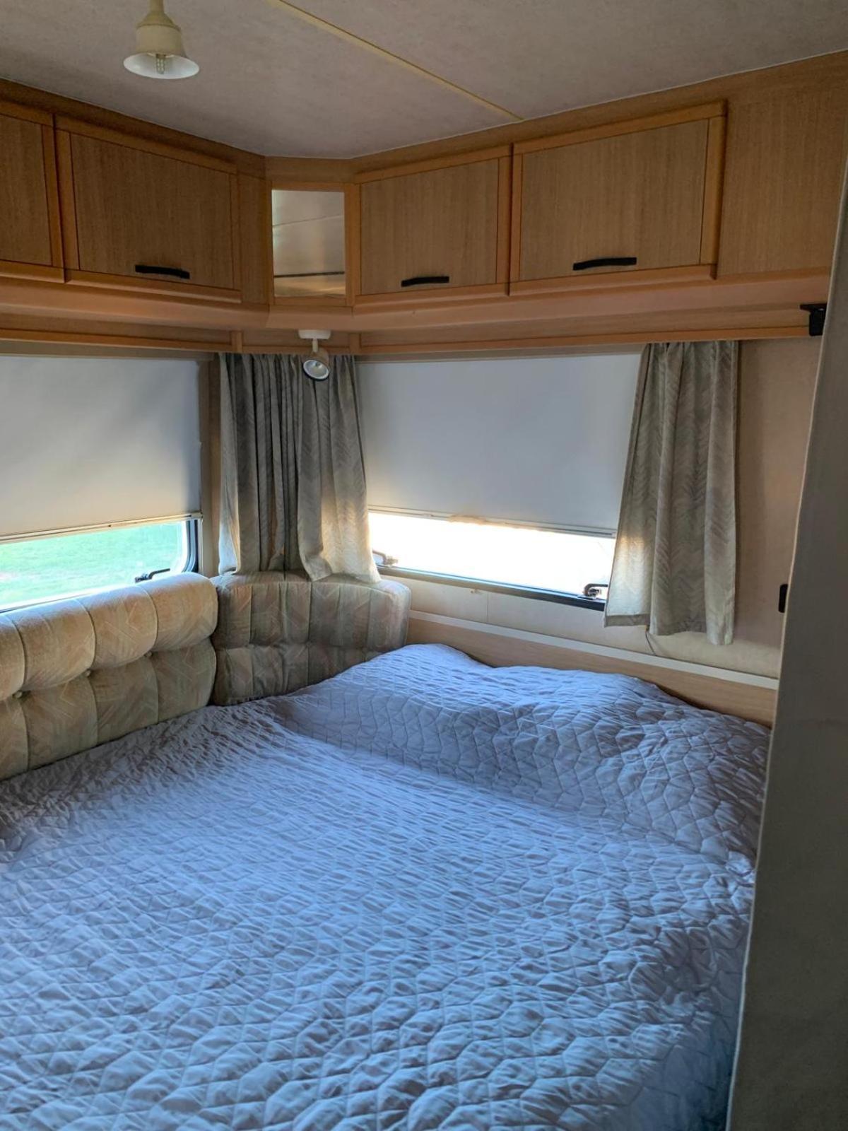 Large Camper In The Olive Grove Hotel Banjole Exterior foto