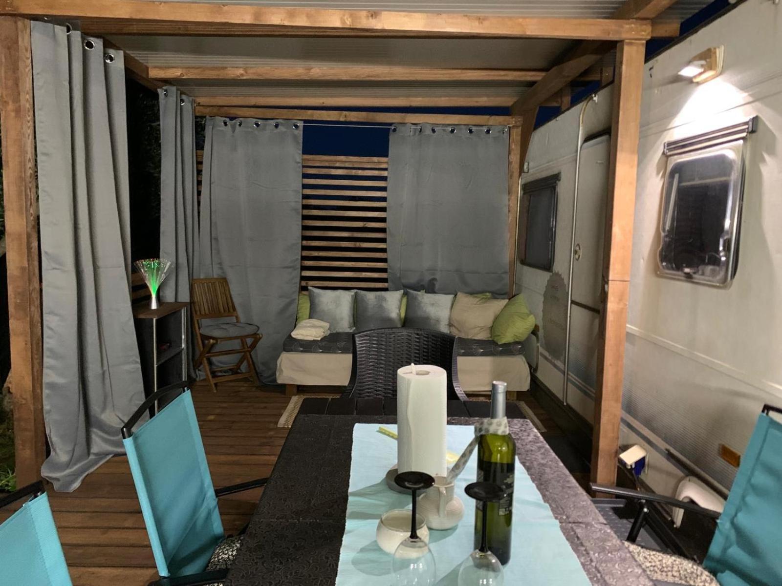 Large Camper In The Olive Grove Hotel Banjole Exterior foto